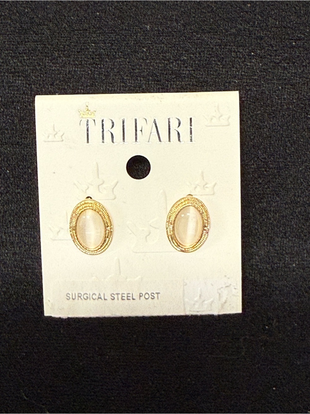 Earrings vintage Trifari Gold-Tone Oval Cream Cabochon Stud Earrings on original